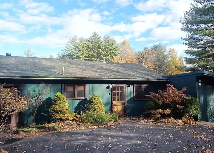 Adirondack Diamond Point Lodge