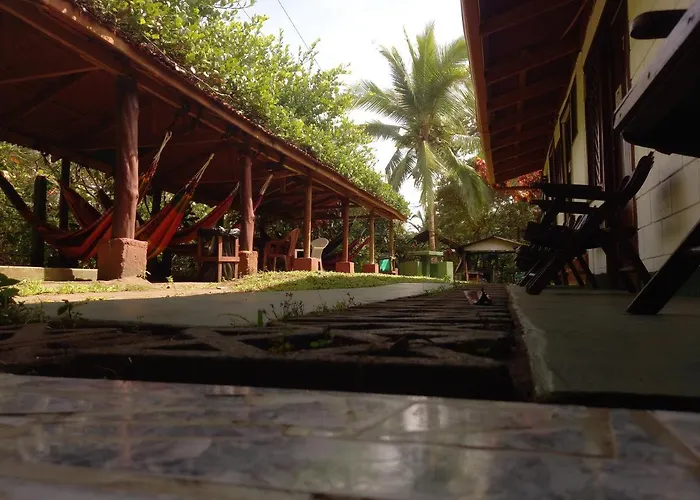Cabinas Balcon Del Mar Tortuguero