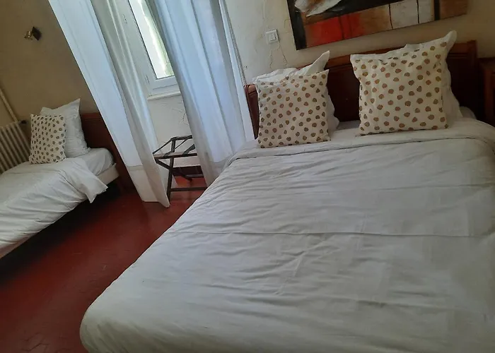 Logis Hotel De Provence