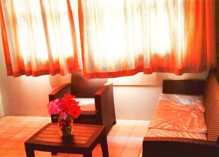 Sunseekers Outrigger Hotel