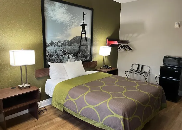 Super 8 By Wyndham San Antonio Near Fort Sam Houston