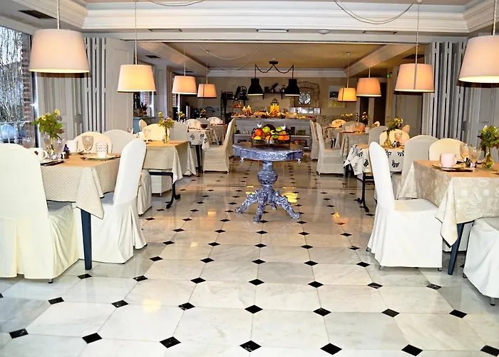 Ares Hotel
