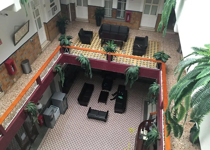 Hotel De Los Banos