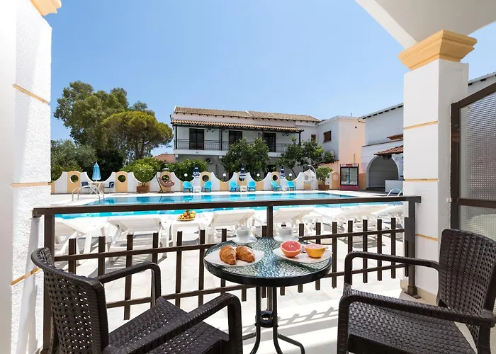 Lefkimi Hotel