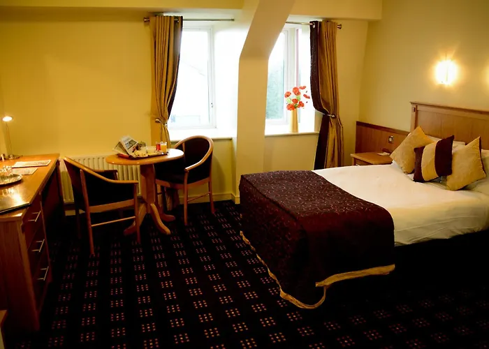 Bush Hotel