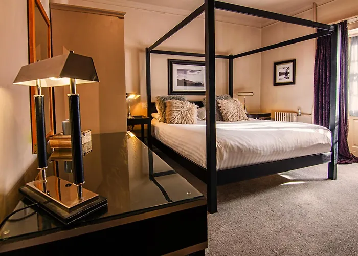 Strathaven Hotel