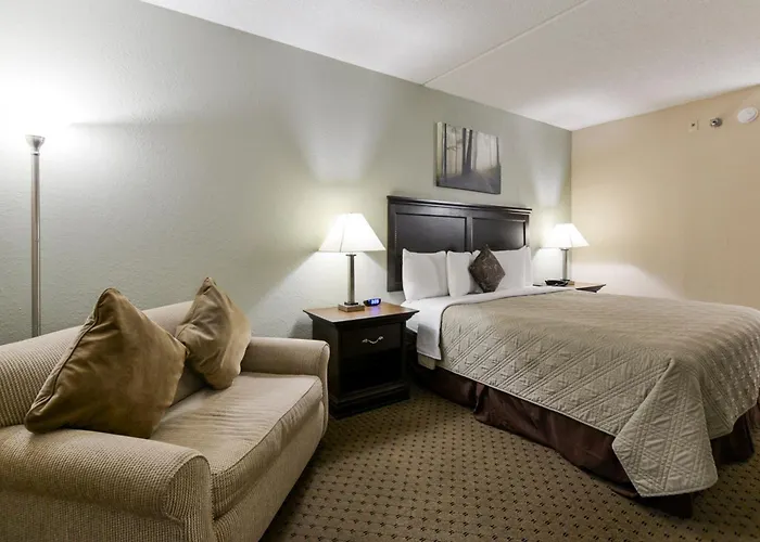 Grand View Inn & Suites