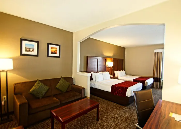 Comfort Suites Near University