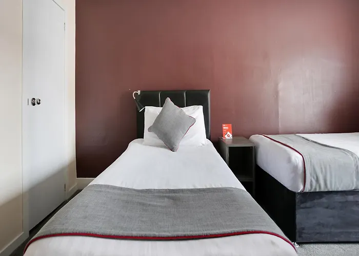 The Breadalbane Arms Room Only Hotel