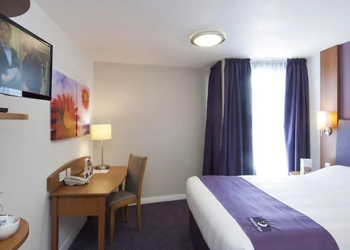 Premier Inn Hatfield