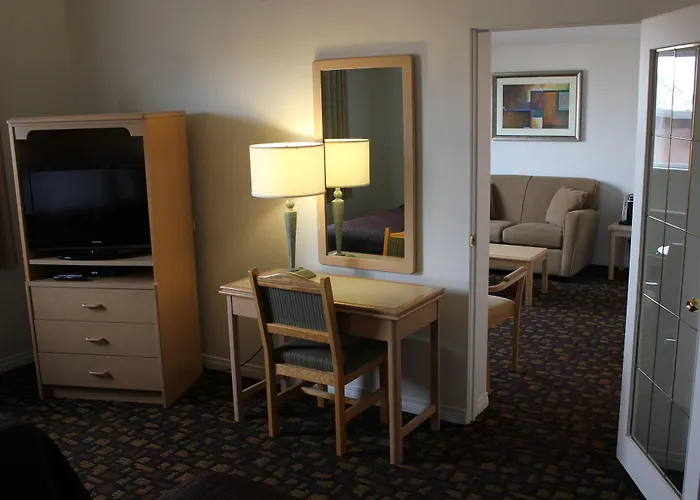 Travelodge By Wyndham Prince Albert