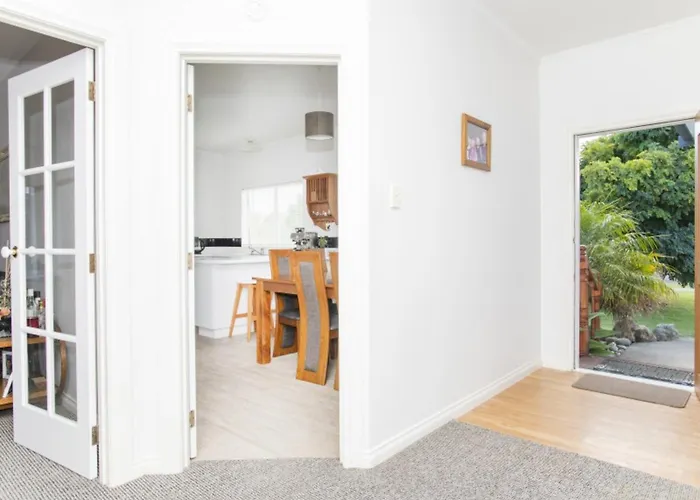 Tudor Park Motel Spacious With Kitchens 1 Minute Walk To Restaurant And Shopping Centre And Gisborne Hospital
