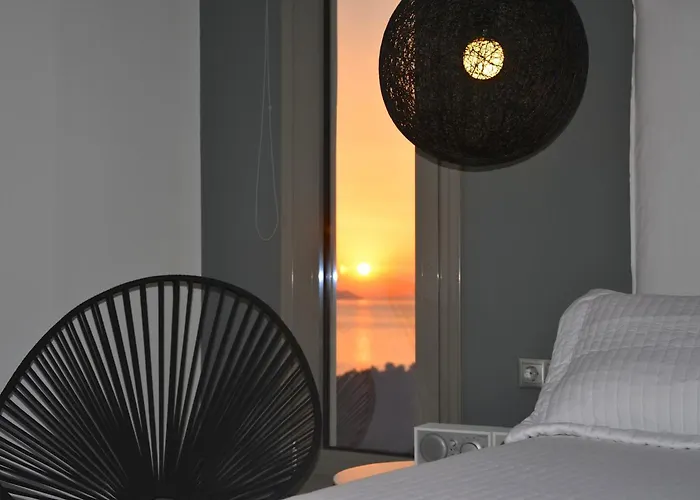 Ino Hotel & Suites