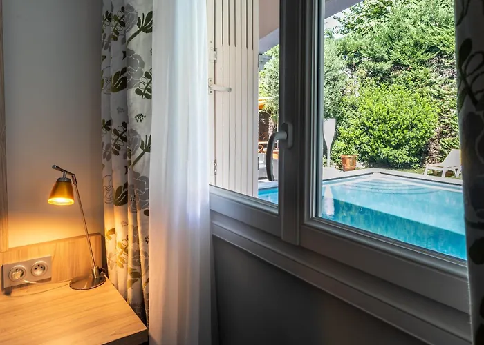 Hotel Mireille