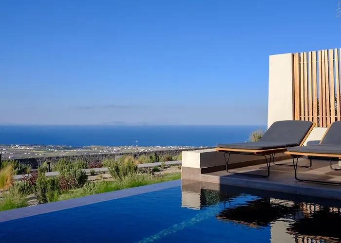 Apikia Santorini