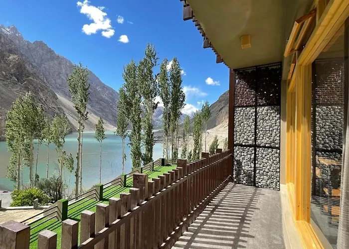 Famree Resort Hunza