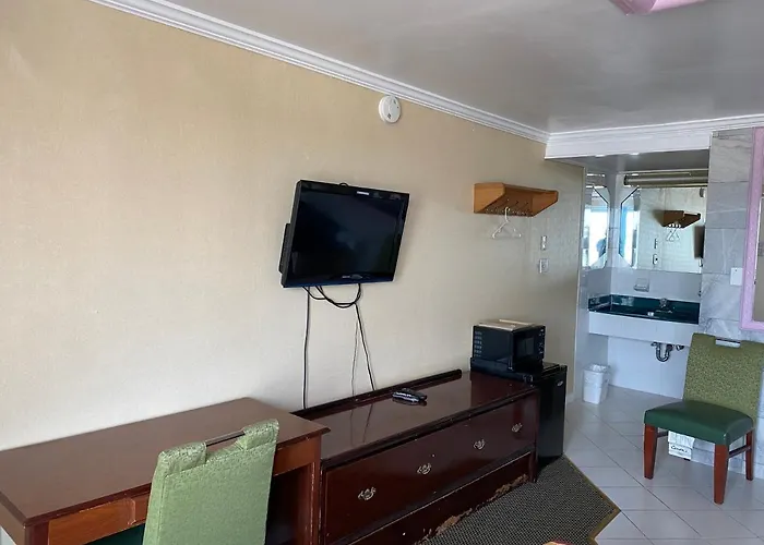 Downbeach Inn