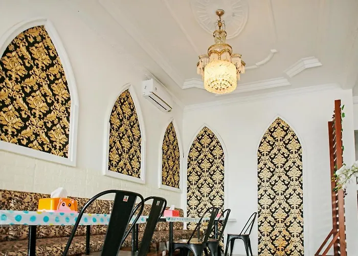 Oyo 90221 Makarim Guest House Syariah