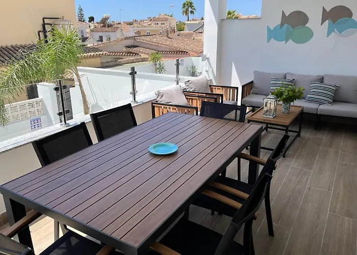Nerja Paradise Rentals - Villa Las Palmeras