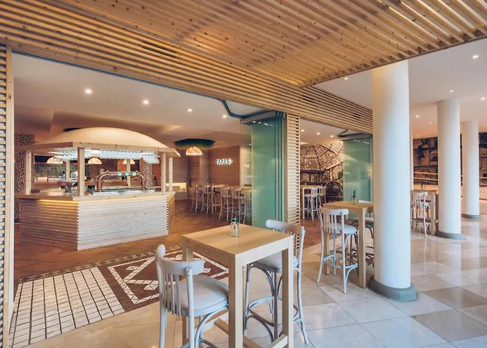 Iberostar Waves Playa Gaviotas All Inclusive