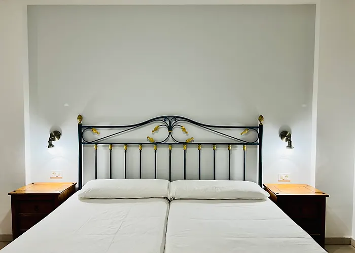 Apartamentos Frontera