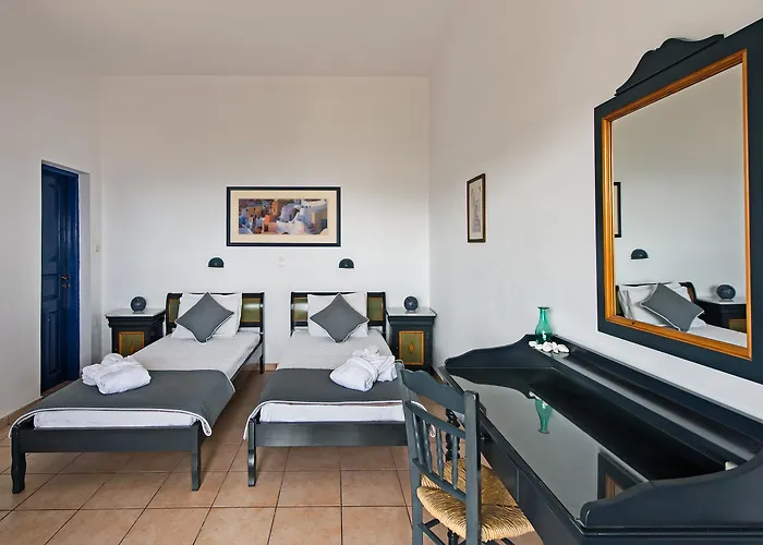 Apanemo Hotel & Suites