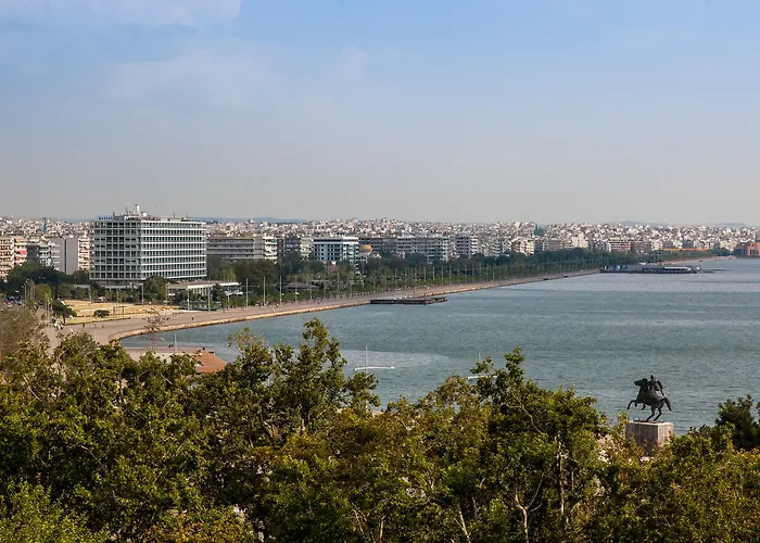 Makedonia Palace