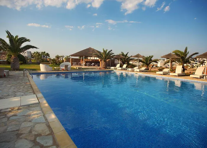 Koufonisia Hotel & Resort