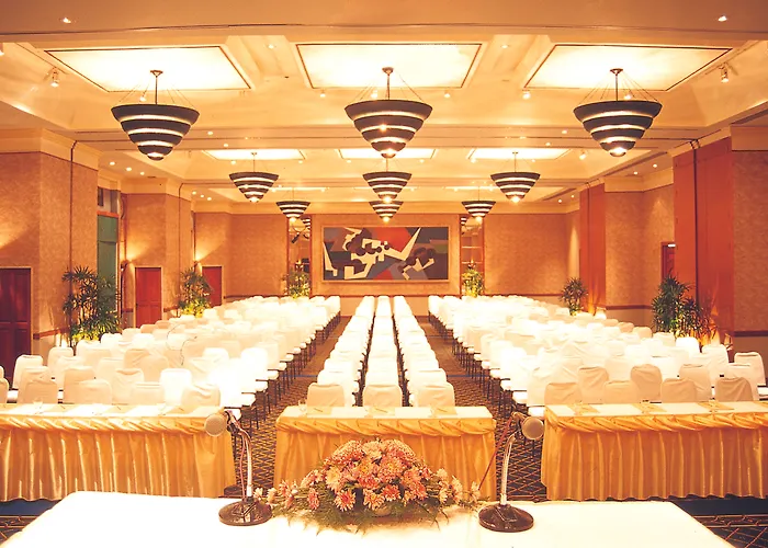 The Royal Paradise Hotel & Spa