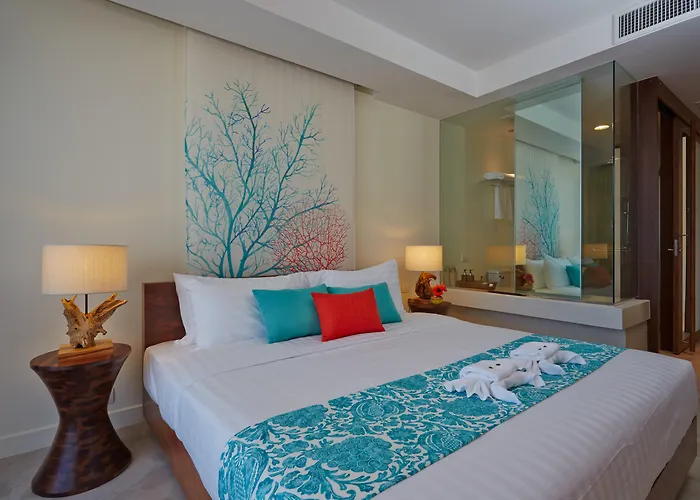 Bandara Beach Resort, Phuket