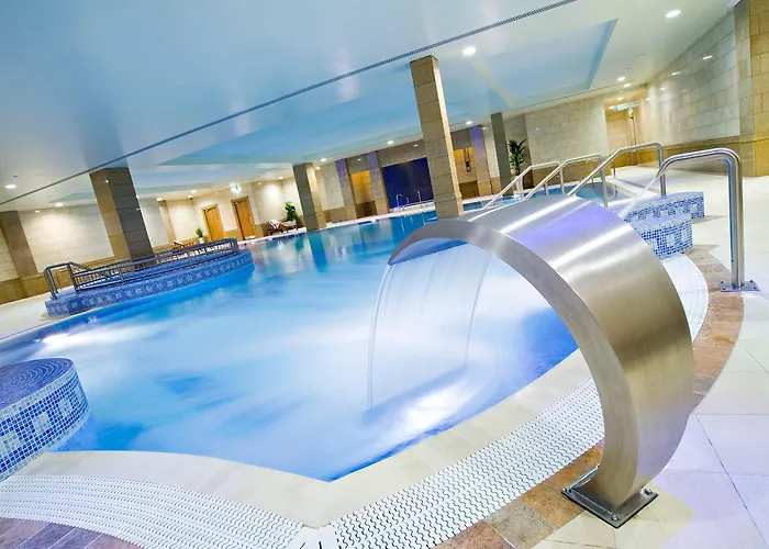 Bonnington Hotel & Leisure Centre