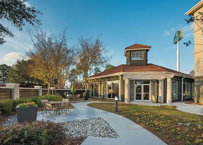 La Quinta Inn & Suites By Wyndham Shreveport Airport