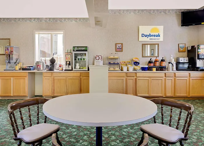 Days Inn By Wyndham Waynesboro