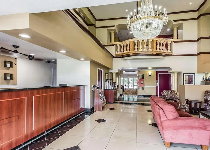 Comfort Suites Bakersfield