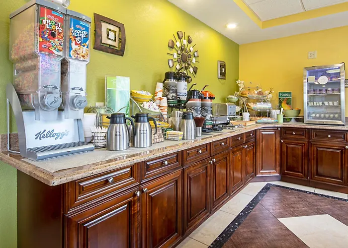 Quality Inn & Suites Glenmont - Albany South