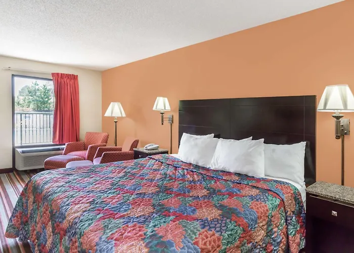 Days Inn By Wyndham Sanford