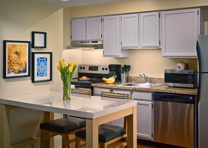 Sonesta Simply Suites Cleveland Westlake
