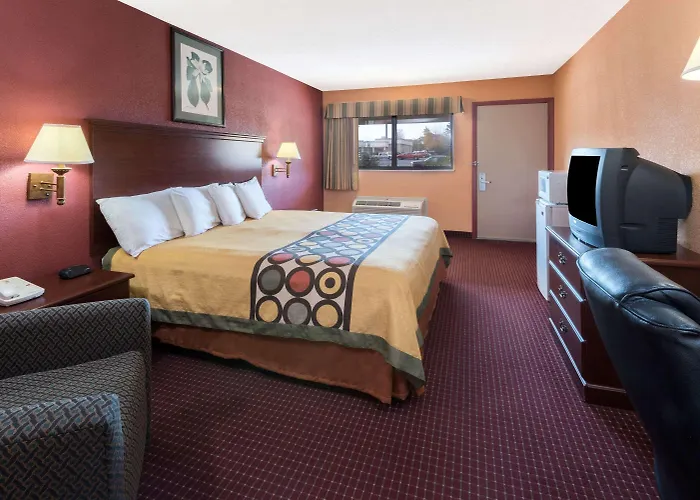 Super 8 By Wyndham Strongsville/Cleveland