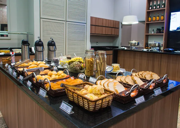 Hotel Continental Business - 200 metros do Complexo Hospitalar Santa Casa