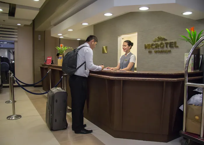 Microtel By Wyndham Mall Of Asia