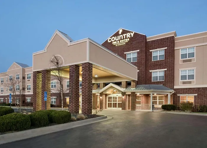 Country Inn & Suites By Radisson, Kansas City At Village West, Ks Bonner Springs