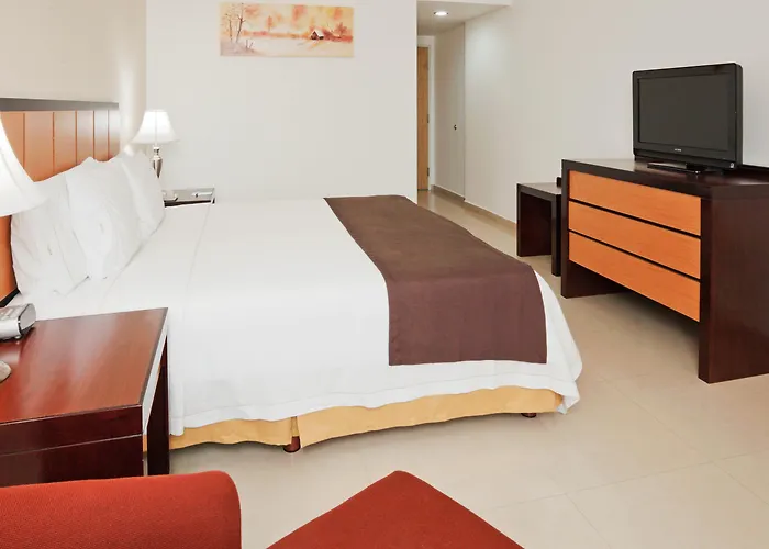Holiday Inn Express Paraiso - Dos Bocas, An Ihg Hotel