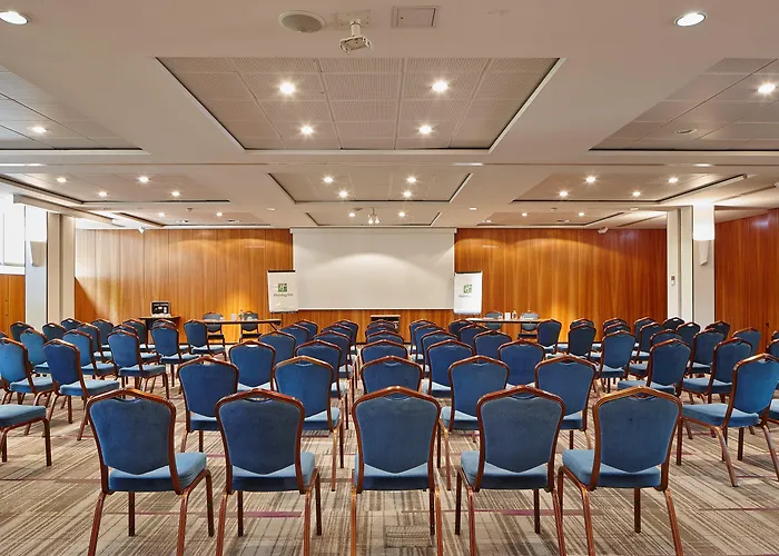 Doubletree By Hilton Paris Bougival