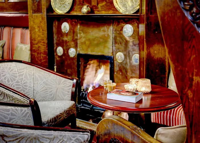 The George Hotel