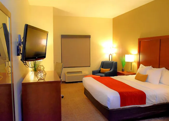 Comfort Inn & Suites Greenville I-70