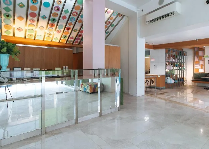 Urbanview At Lacson Street Bacolod City By Reddoorz