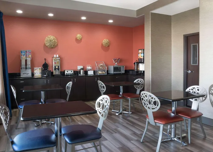 Super 8 By Wyndham San Antonio Near Fort Sam Houston