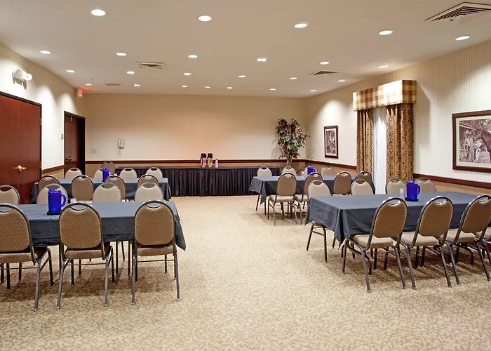 Country Inn & Suites By Radisson, Garden City, Ks
