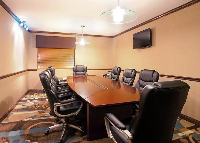 Holiday Inn Express Tuscola