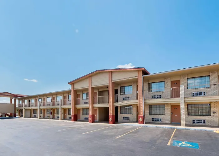 Super 8 By Wyndham Waco/Mall Area Tx